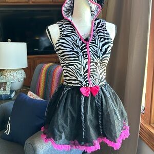 Girls Halloween Zebra Skirt Costume with Tail Size L - XL or possibly XS Adult
